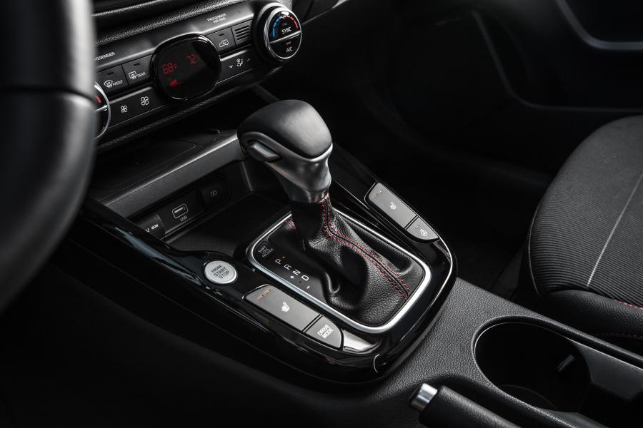 Детали интерьера Kia Soul GT-Line 2019 года  (NA) (фото 24 из 28)